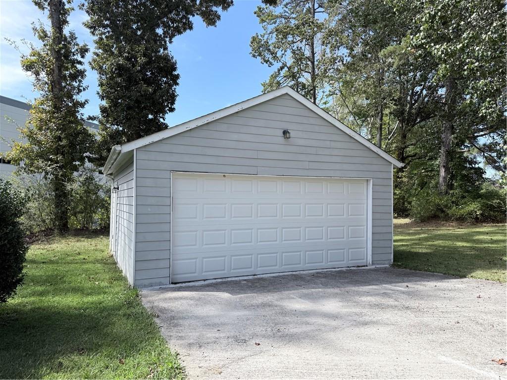 4435 McBrayer Road Flowery Branch, GA 30542 - Photo 2 of 9 Gallery Image 2