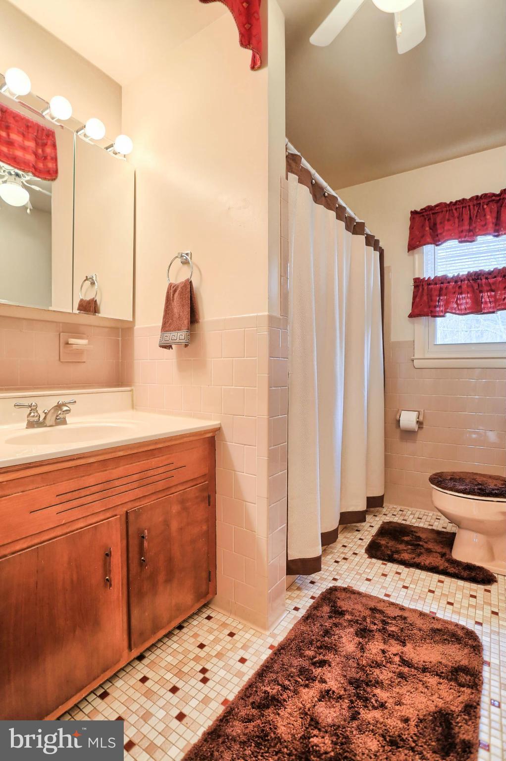 2246 Ridge Road Westminster, MD 21157 - Photo 14 of 30 Bath