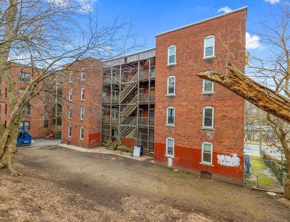 236-240 Locust Street Springfield, MA 01108 - Photo 9 of 22