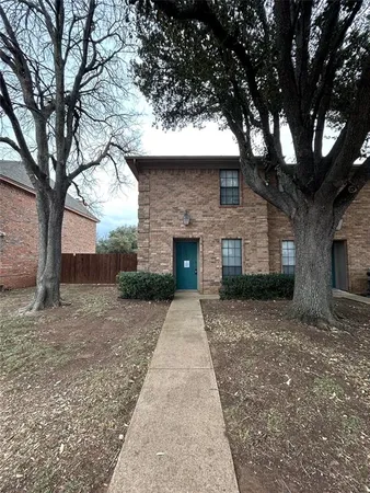 $1,275 | 7425 Kingswood Drive, Fort Worth, TX 76133