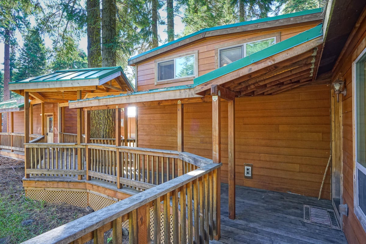 7979 Hyatt Prairie Road, Unit 39 Ashland, OR 97520 - Photo 16 of 24 Cabin_39_16