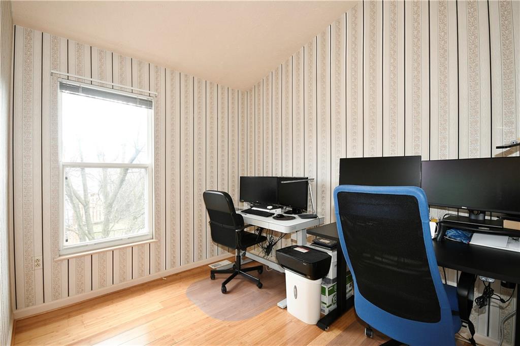 35 Hemingway Street Pittsburgh, PA 15213 - Photo 17 of 25 Gallery Image 17