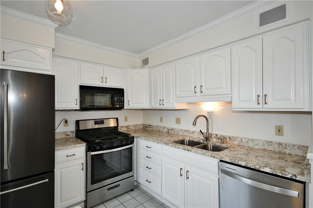 35 Hemingway Street Pittsburgh, PA 15213 - Photo 9 of 25 Gallery Image 9