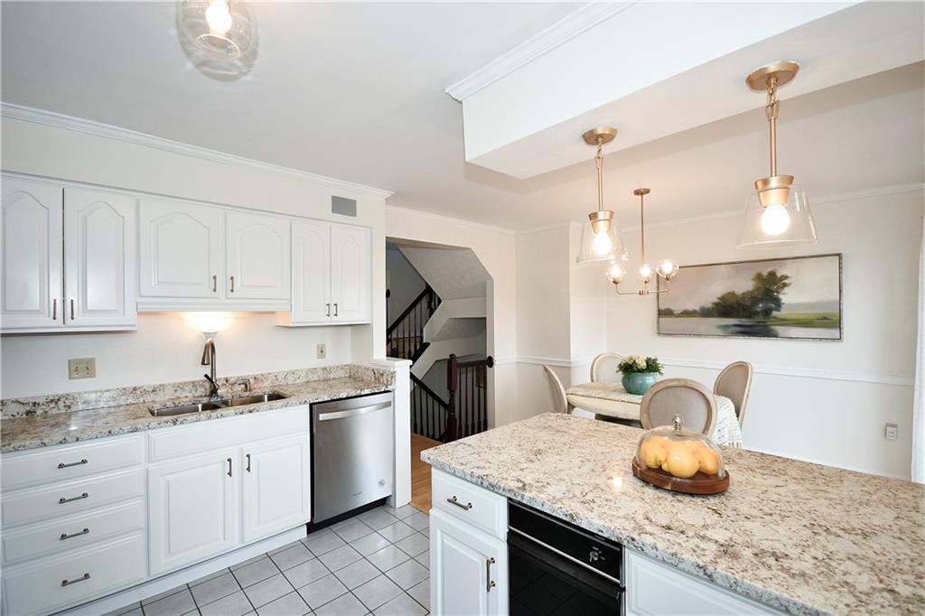 35 Hemingway Street Pittsburgh, PA 15213 - Photo 10 of 25 Gallery Image 10