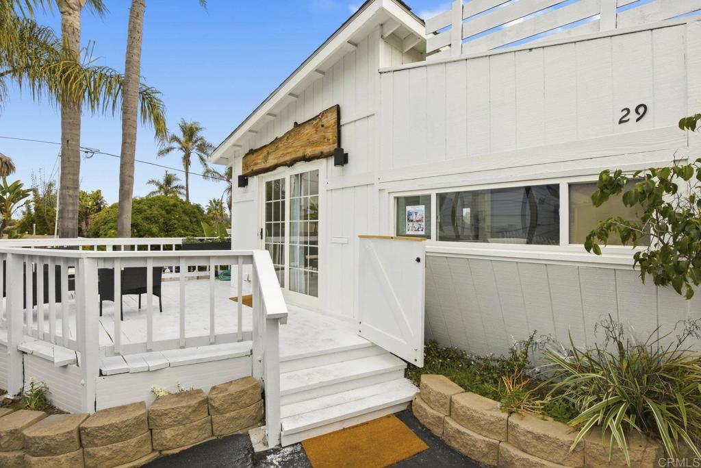 170 Diana Street Encinitas, CA 92024 - Photo 8 of 35