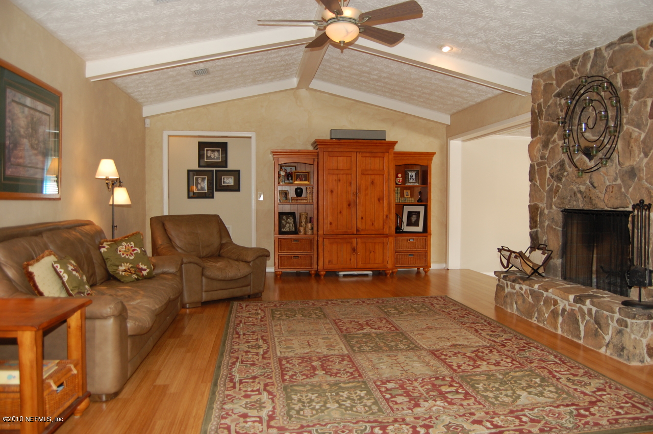 8187 Pine Lake Road Jacksonville, FL 32256 - Photo 12 of 27 Family Room