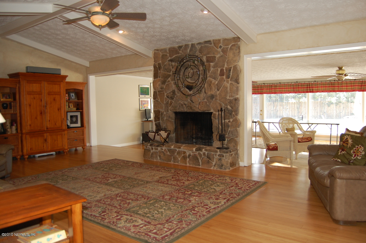 8187 Pine Lake Road Jacksonville, FL 32256 - Photo 13 of 27 Family Room