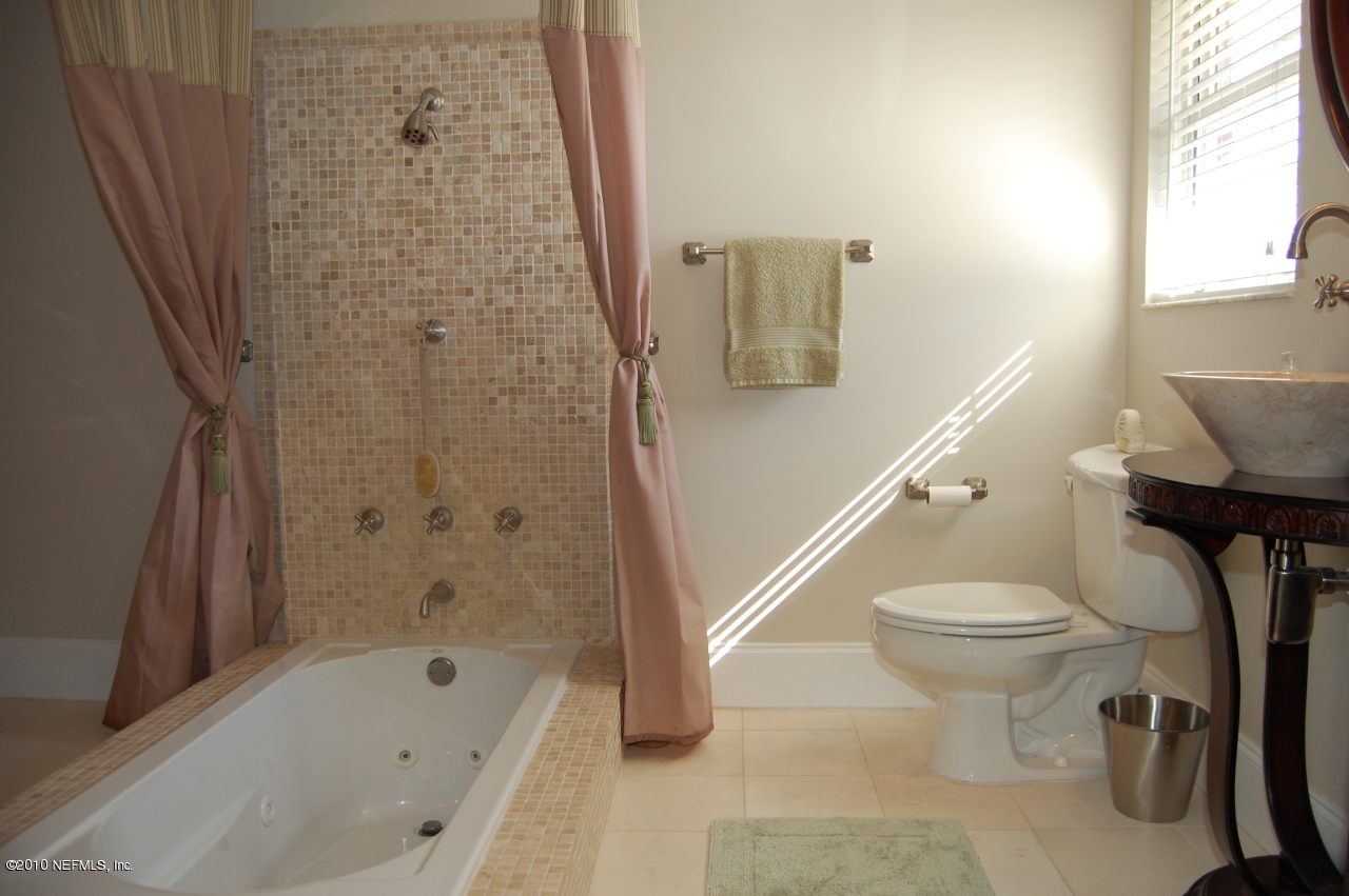 8187 Pine Lake Road Jacksonville, FL 32256 - Photo 19 of 27 Master bath