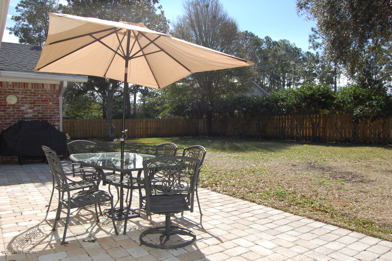 8187 Pine Lake Road Jacksonville, FL 32256 - Photo 26 of 27 Patio