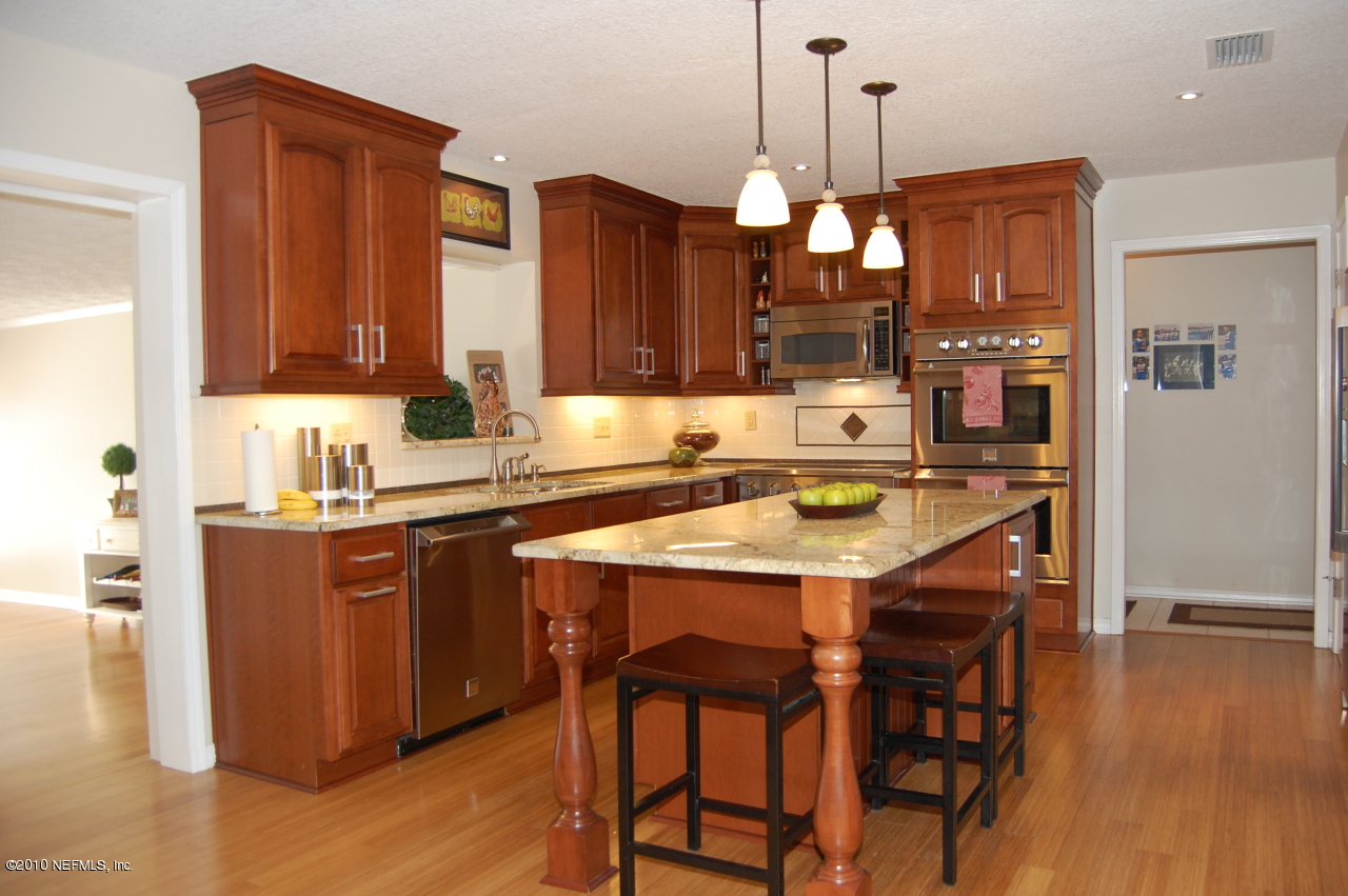 8187 Pine Lake Road Jacksonville, FL 32256 - Photo 9 of 27 Kitchen