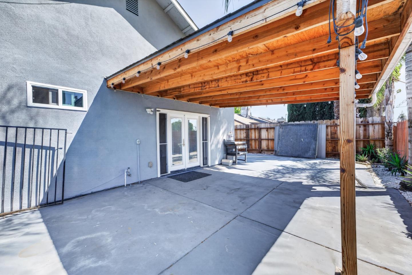 2250 Solitude Lane Turlock, CA 95380 - Photo 17 of 21