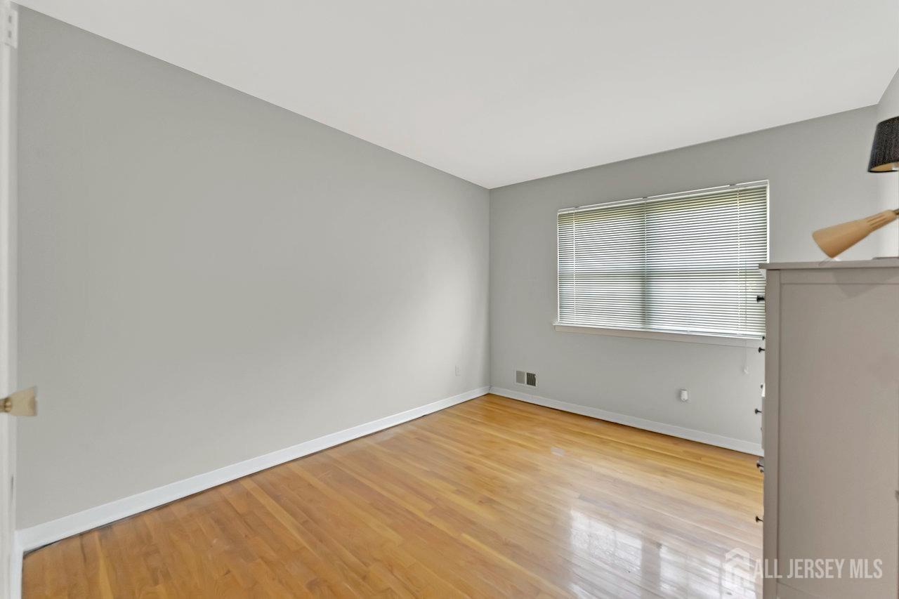 309 Rector Street Perth Amboy, NJ 08861 - Photo 3 of 43 Gallery Image 3