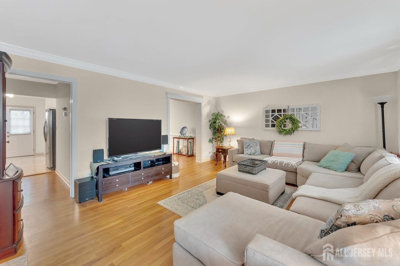 309 Rector Street Perth Amboy, NJ 08861 - Photo 10 of 43 Gallery Image 10