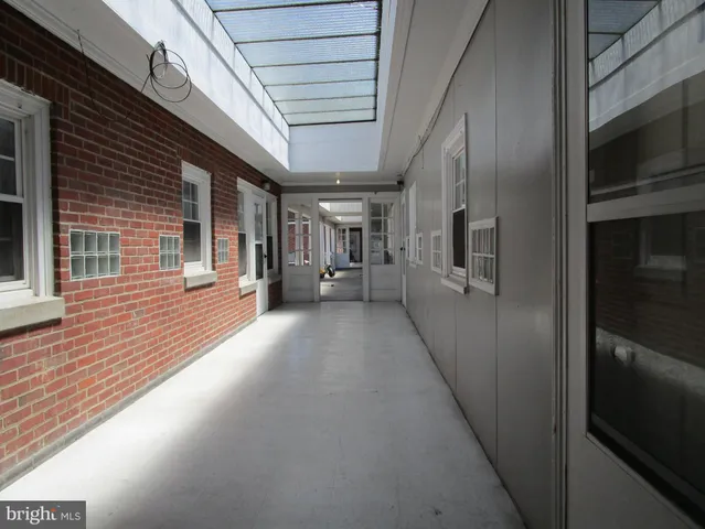 a view of a pathway with an empty space