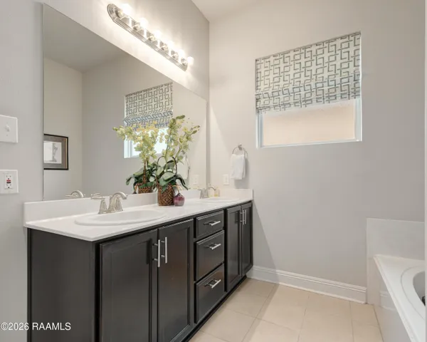 $239,000 | 116 Laurel Grove Boulevard, Youngsville, LA 70592