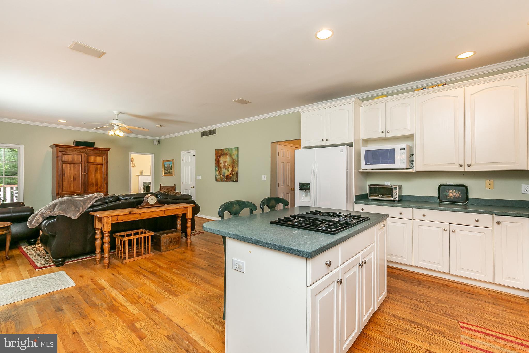 1090 High Country Road Towson, MD 21286 - Photo 16 of 54