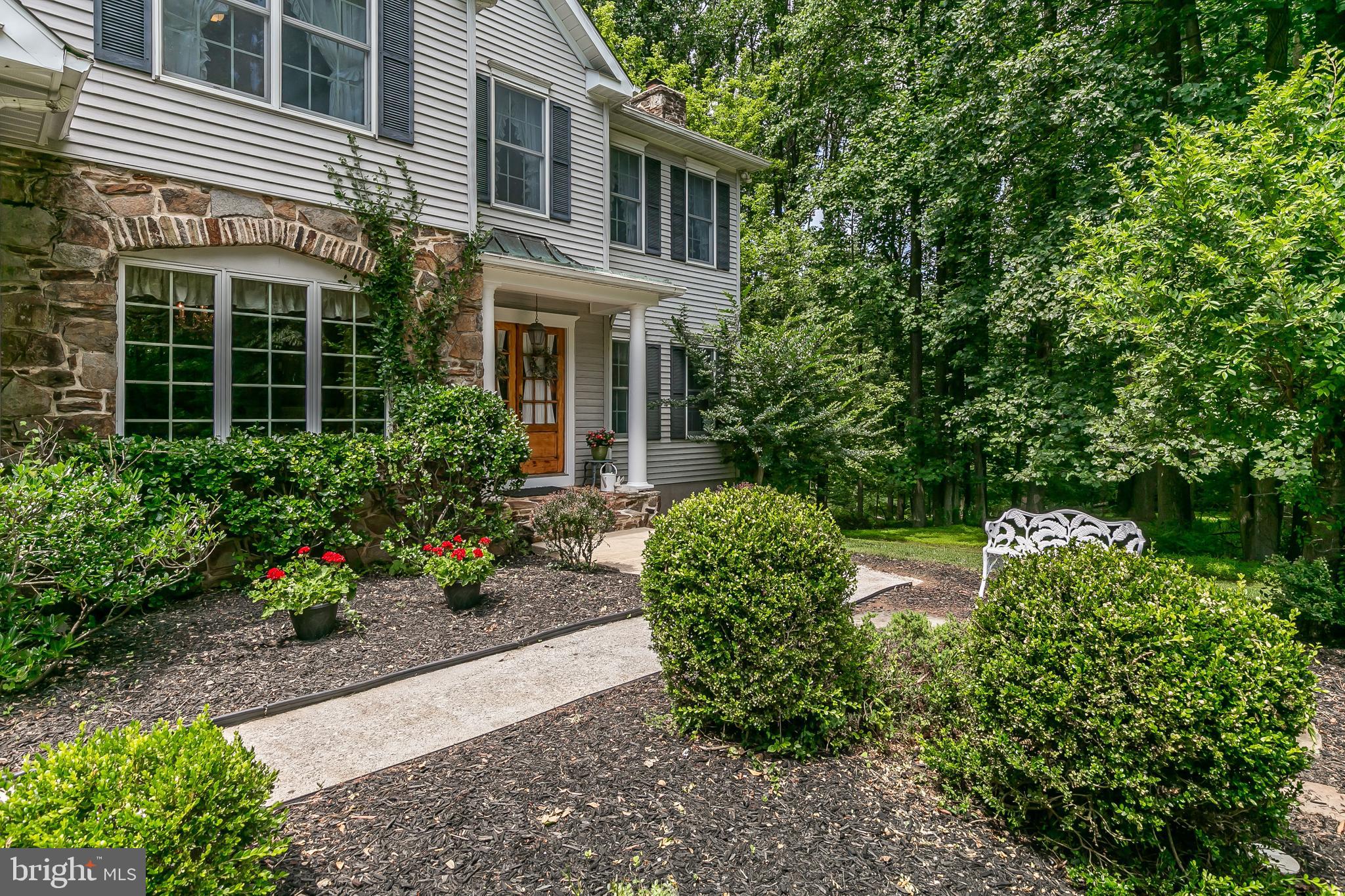 1090 High Country Road Towson, MD 21286 - Photo 4 of 54
