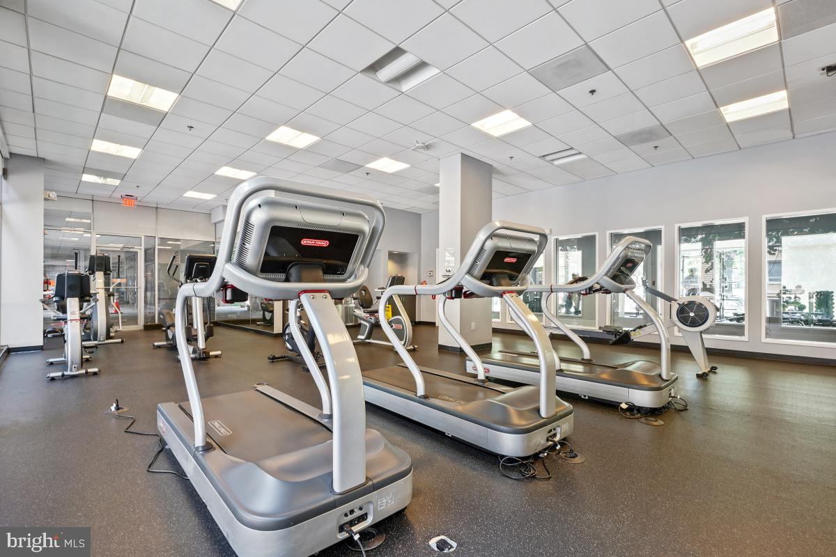 800 4th Street Southwest, Unit N301 Washington, DC 20024 - Photo 28 of 31 a view of a room with gym equipment