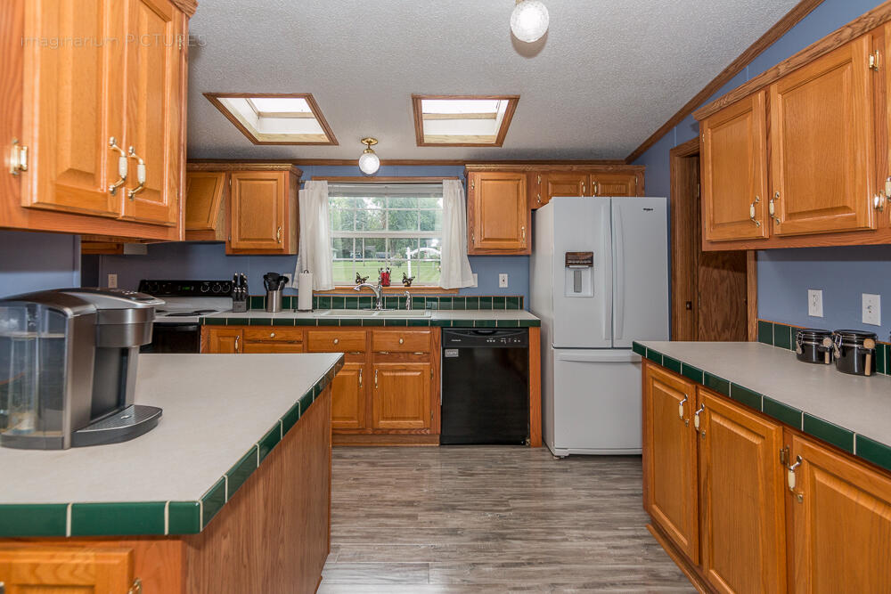 519 Greenbriar Terrace Decatur, MI 49045 - Photo 11 of 37 Kit
