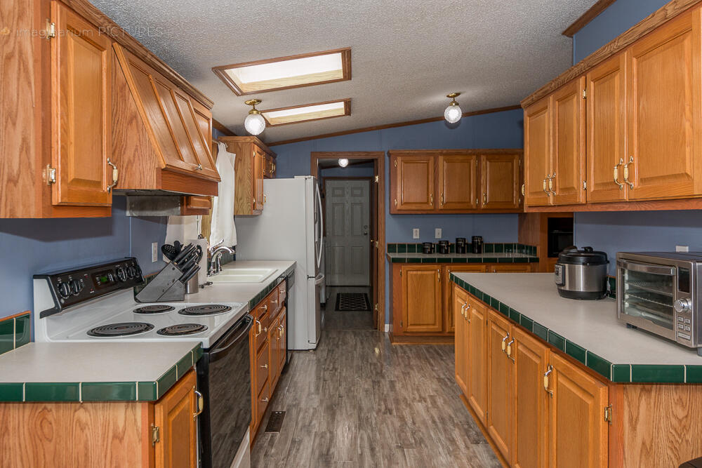 519 Greenbriar Terrace Decatur, MI 49045 - Photo 13 of 37 Kit b