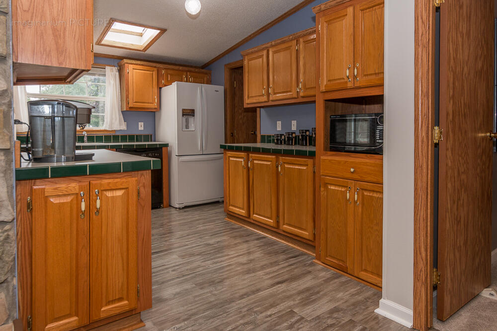 519 Greenbriar Terrace Decatur, MI 49045 - Photo 14 of 37 Kit c