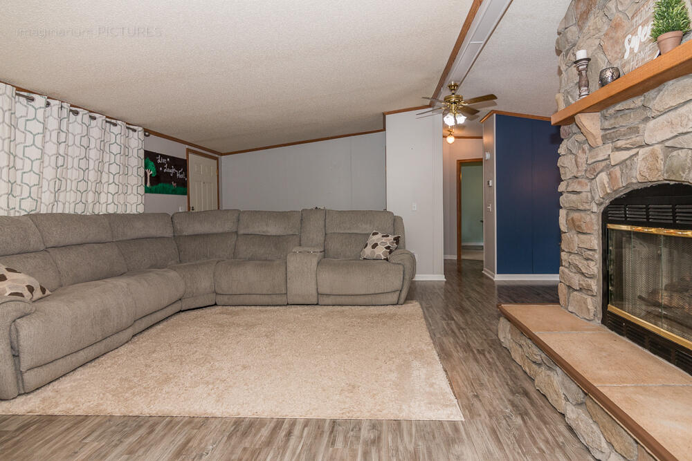 519 Greenbriar Terrace Decatur, MI 49045 - Photo 17 of 37 LR