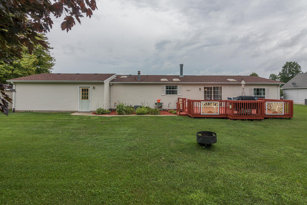 519 Greenbriar Terrace Decatur, MI 49045 - Photo 3 of 37 Rear