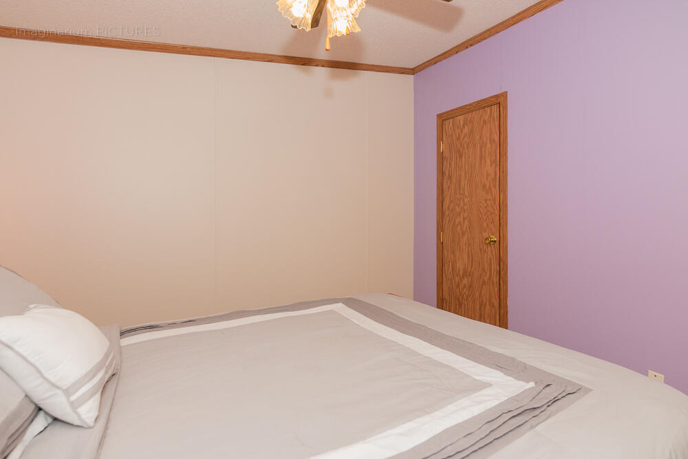 519 Greenbriar Terrace Decatur, MI 49045 - Photo 32 of 37 Bed 3 a