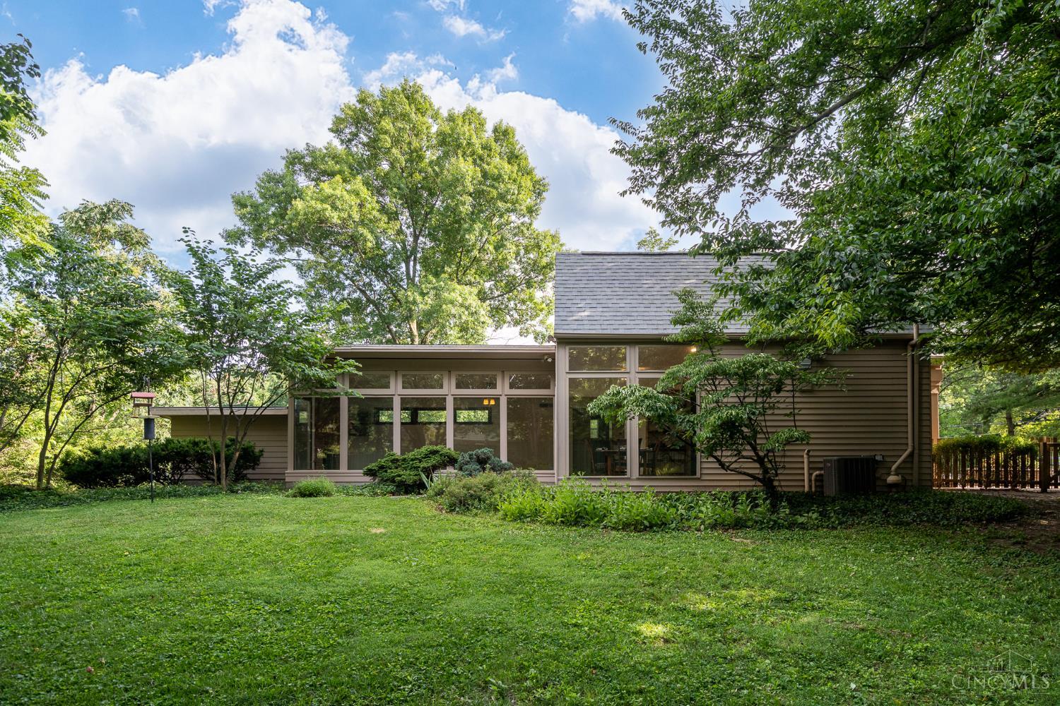 168 Fleming Road Wyoming, OH 45215 - Photo 2 of 64