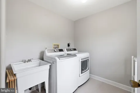 $1,325,000 | 14200 White Water Way, Gaithersburg, MD 20878