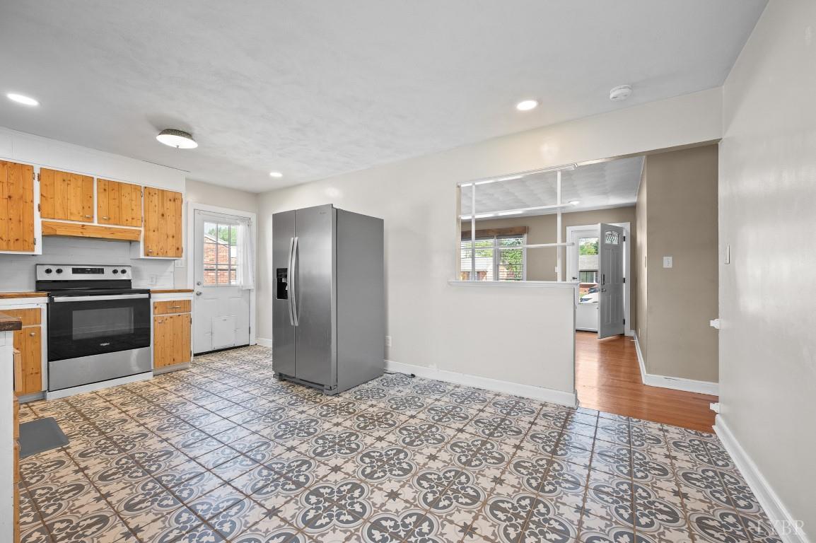 525 Water Oak Road Roanoke, VA 24019 - Photo 11 of 45 Gallery Image 11