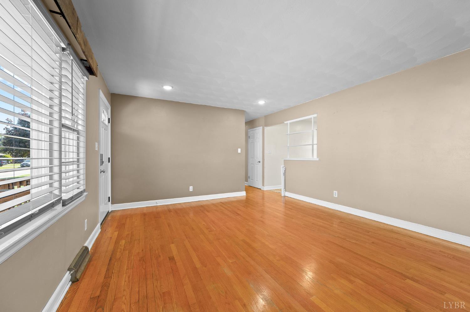 525 Water Oak Road Roanoke, VA 24019 - Photo 8 of 45 Gallery Image 8