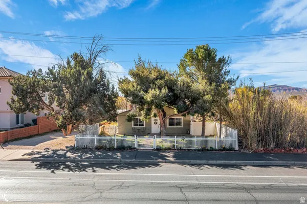 $670,000 | 185 West Center Street, Ivins, UT 84738