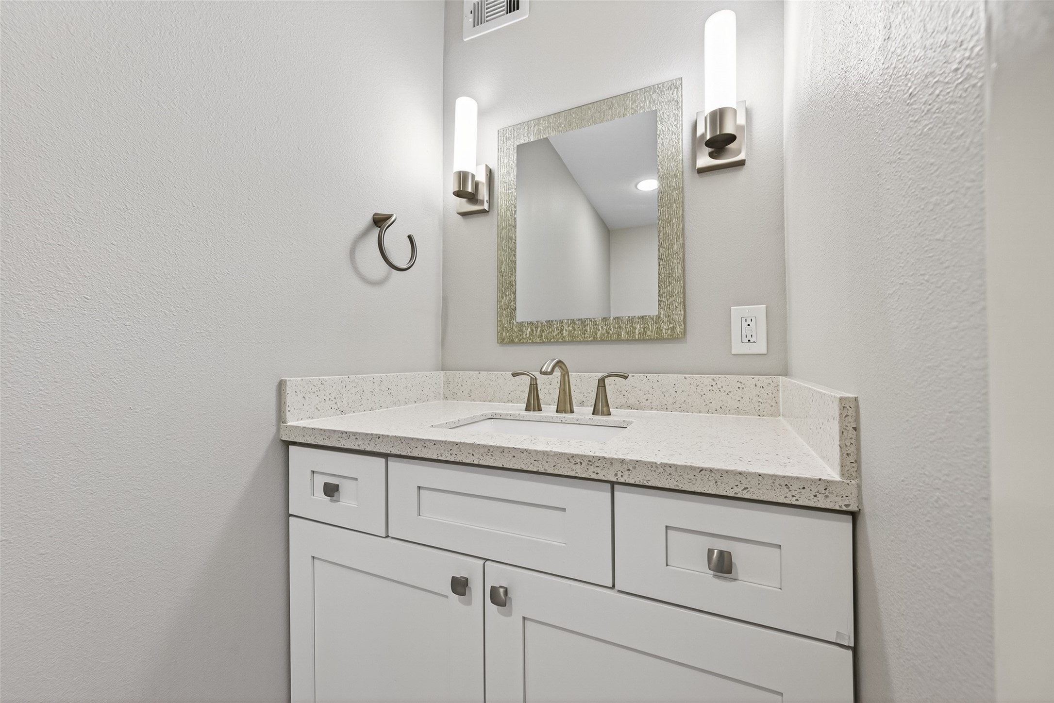 1805 Witte Road, Unit 3 Houston, TX 77080 - Photo 15 of 33 a bathroom with a granite countertop sink and a mirror