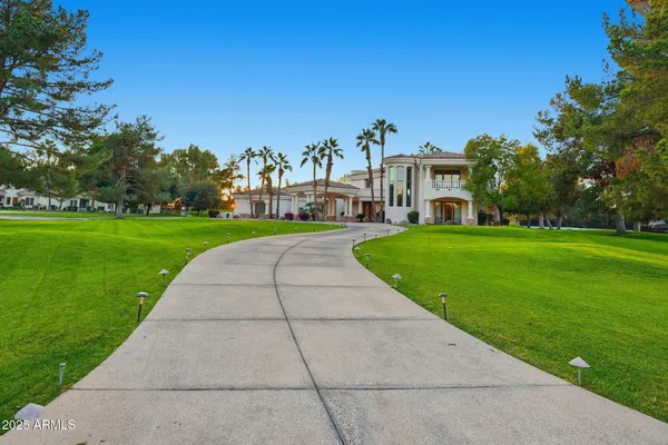 $4,350,000 | 6 East Oakwood Hills Drive, Chandler, AZ 85248