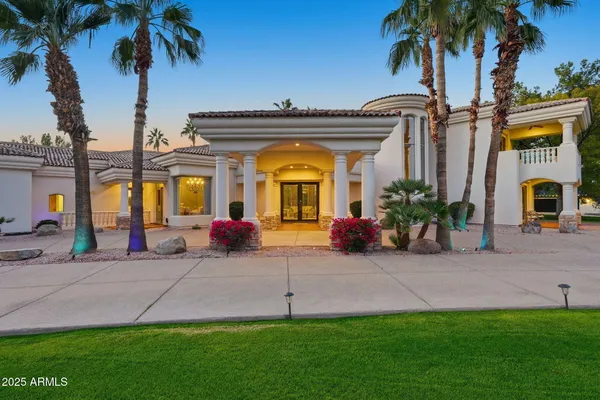 $4,350,000 | 6 East Oakwood Hills Drive, Chandler, AZ 85248
