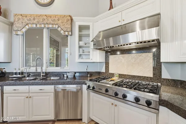 $4,350,000 | 6 East Oakwood Hills Drive, Chandler, AZ 85248