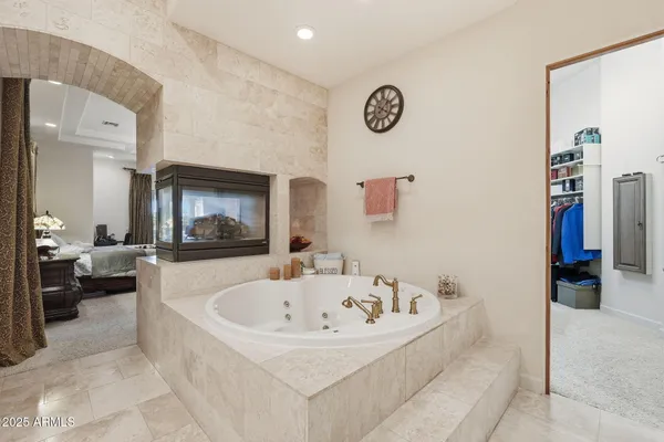 $4,350,000 | 6 East Oakwood Hills Drive, Chandler, AZ 85248
