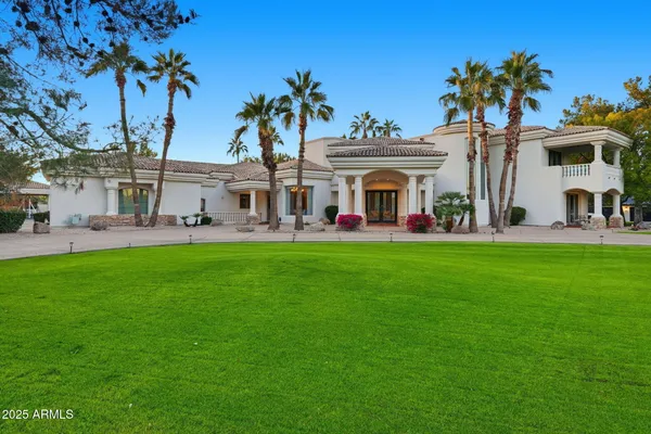 $4,350,000 | 6 East Oakwood Hills Drive, Chandler, AZ 85248