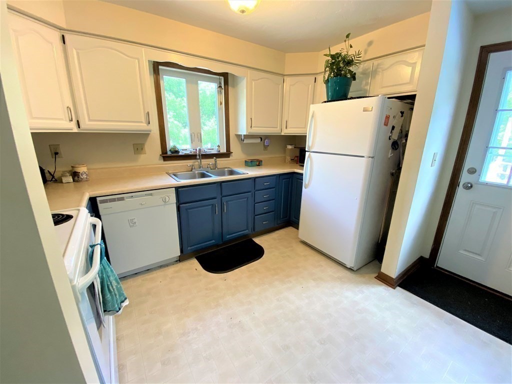 271 Dorset Road Athol, MA 01331 - Photo 8 of 24 Gallery Image 8