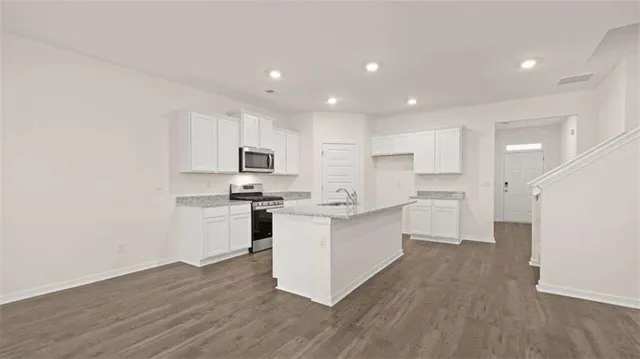 $425,470 | 9 Woodbrook Trail, Newnan, GA 30265