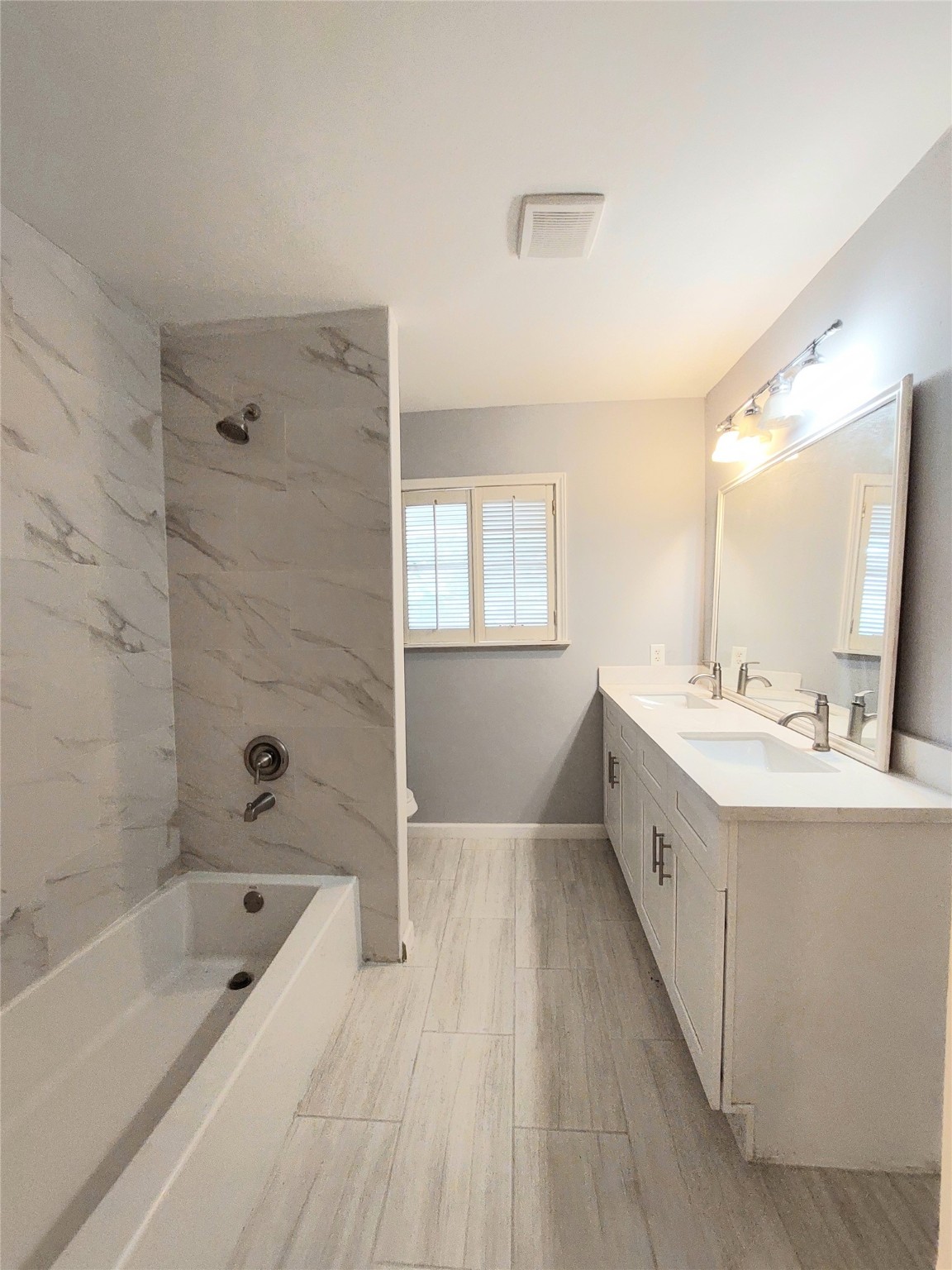 7815 Small Leaf Circle Houston, TX 77063 - Photo 19 of 28 Look at the bathroom from the powder room