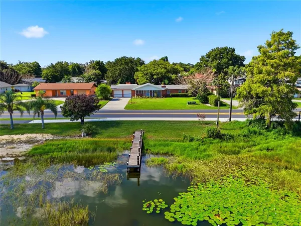 $525,000 | 1475 Lake Howard Drive Southwest, Winter Haven, FL 33880