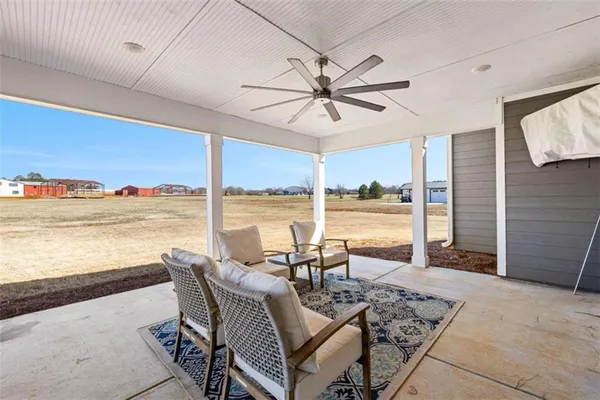 $890,000 | 404 Whipple Avenue, Williamson, GA 30292