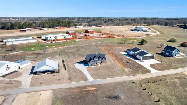$890,000 | 404 Whipple Avenue, Williamson, GA 30292