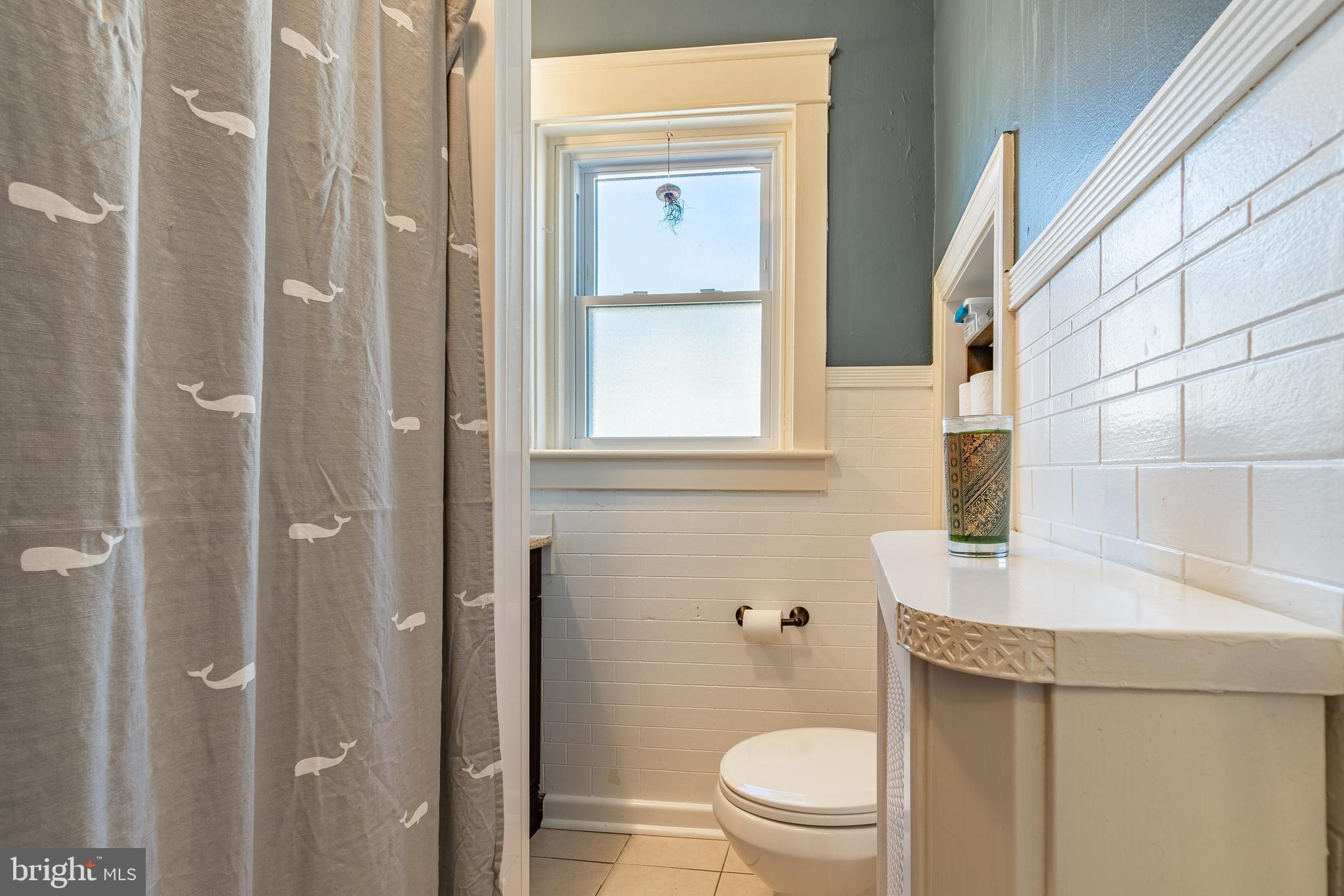 200 Sandy Bank Road Media, PA 19063 - Photo 22 of 36 Hall - Full Bathroom