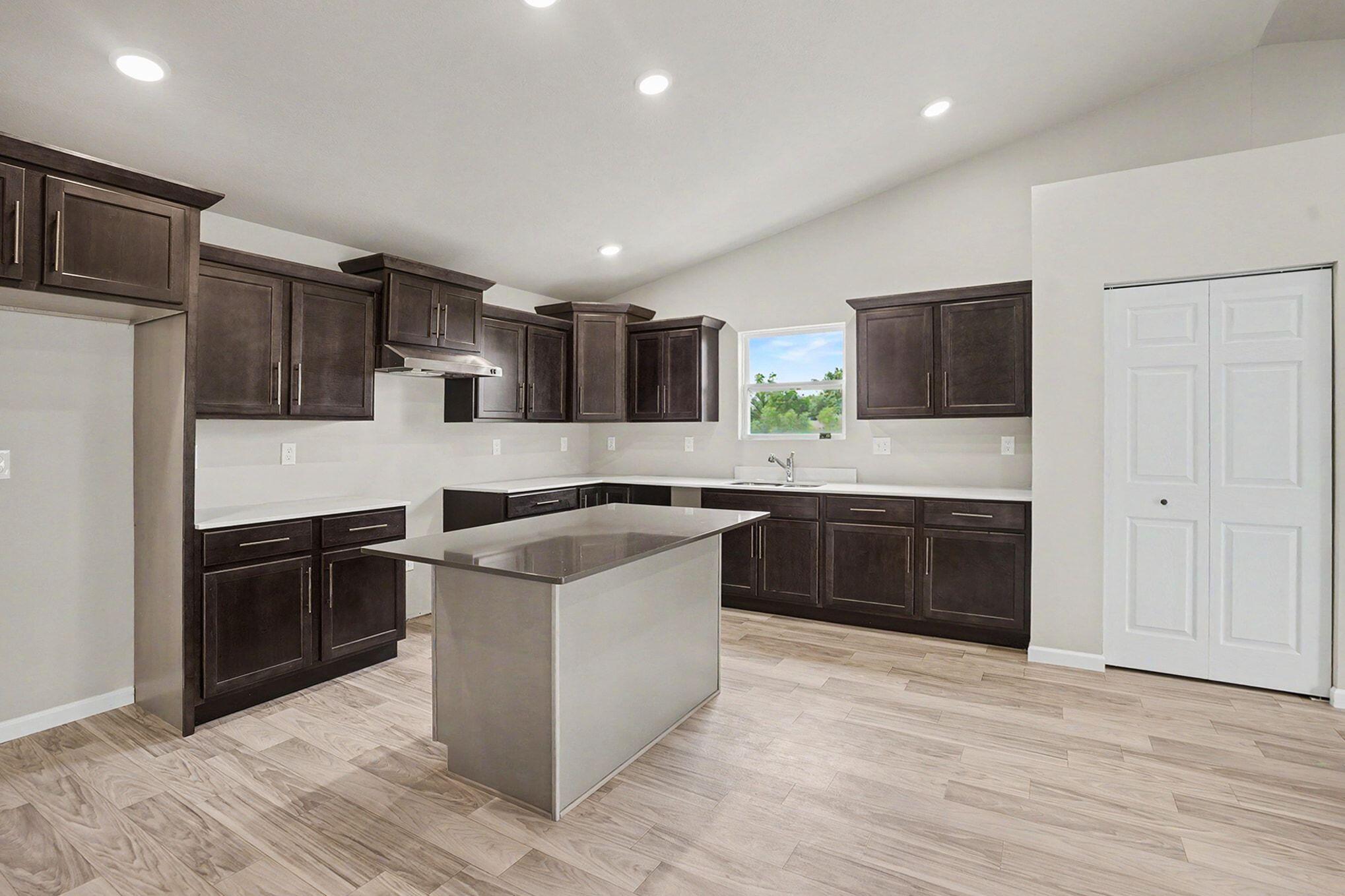 71372 Embassy Road Edwardsburg, MI 49112 - Photo 6 of 39 SGN038-i2060-Kitchen2