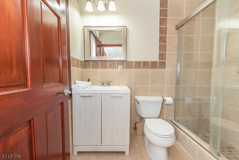 35 Waughaw Road Montville, NJ 07082 - Photo 12 of 24