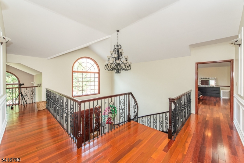 35 Waughaw Road Montville, NJ 07082 - Photo 15 of 24