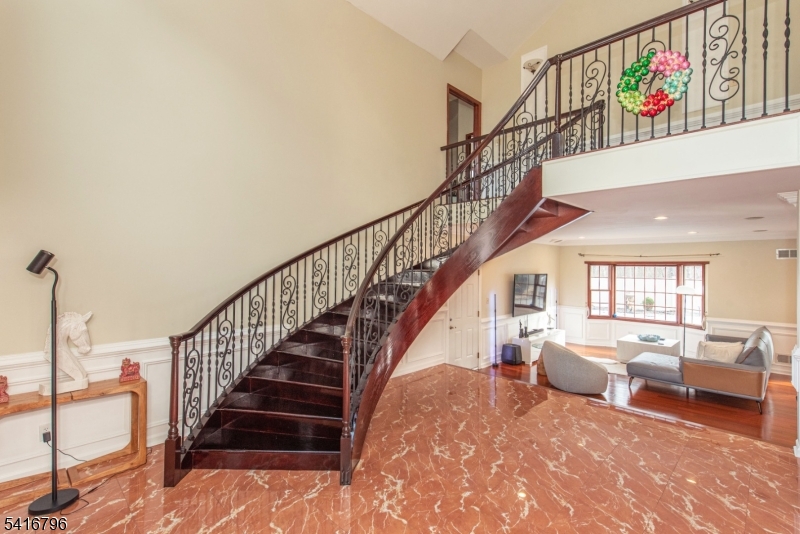 35 Waughaw Road Montville, NJ 07082 - Photo 19 of 24